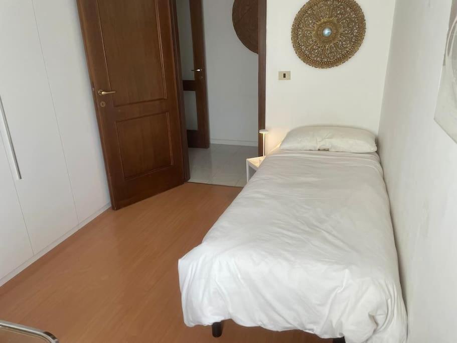 Attico Montiglio - Panorama-Wifi Apartment Collebeato Екстериор снимка