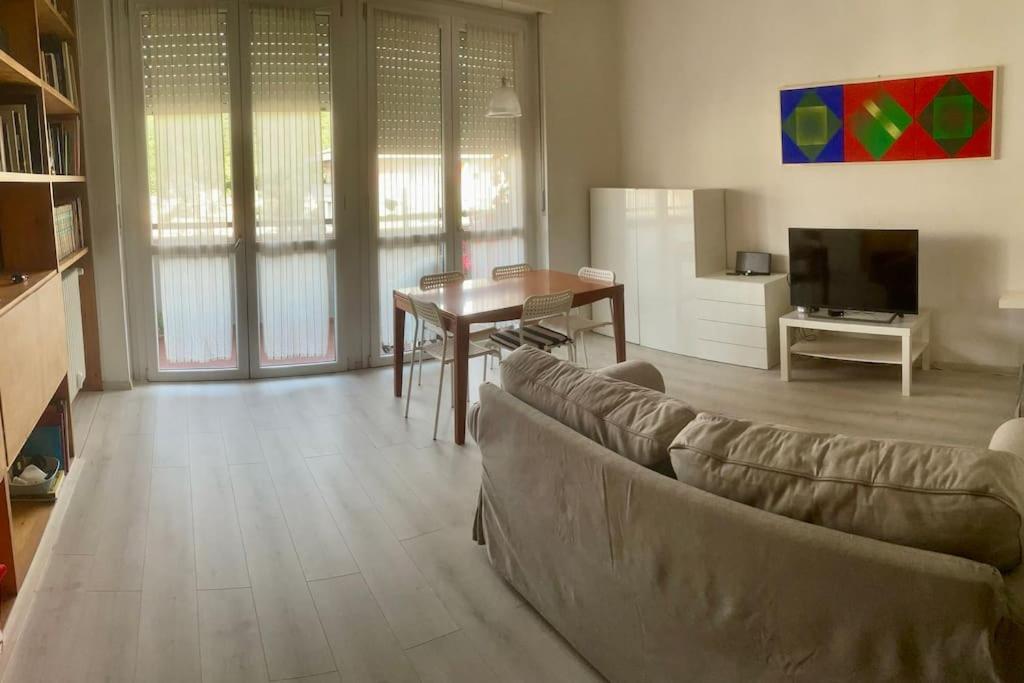 Attico Montiglio - Panorama-Wifi Apartment Collebeato Екстериор снимка
