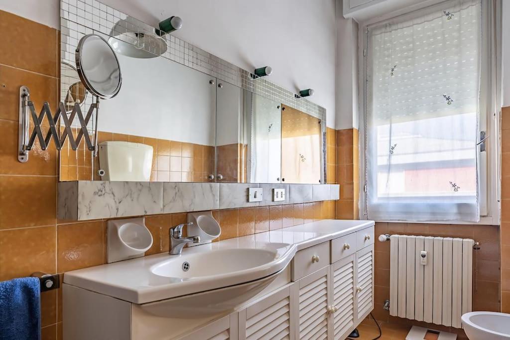 Attico Montiglio - Panorama-Wifi Apartment Collebeato Екстериор снимка